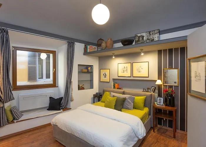 Pantheon By Rental In Rome