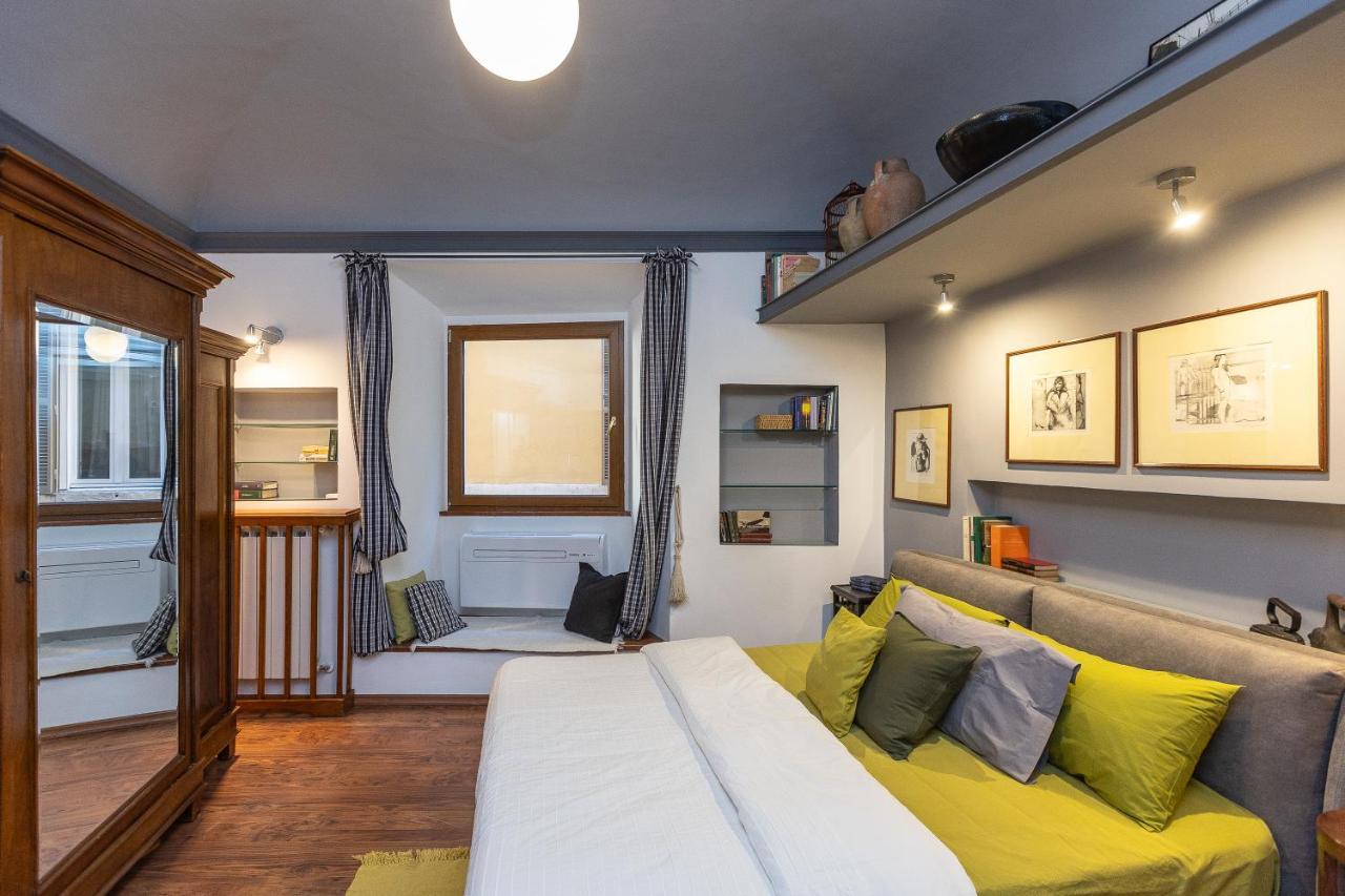 Pantheon By In Apartment