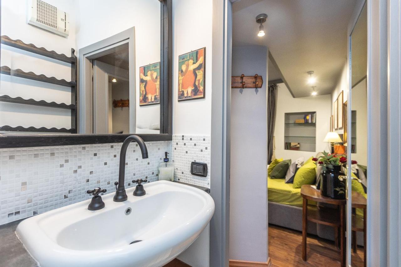 Pantheon By In Apartment