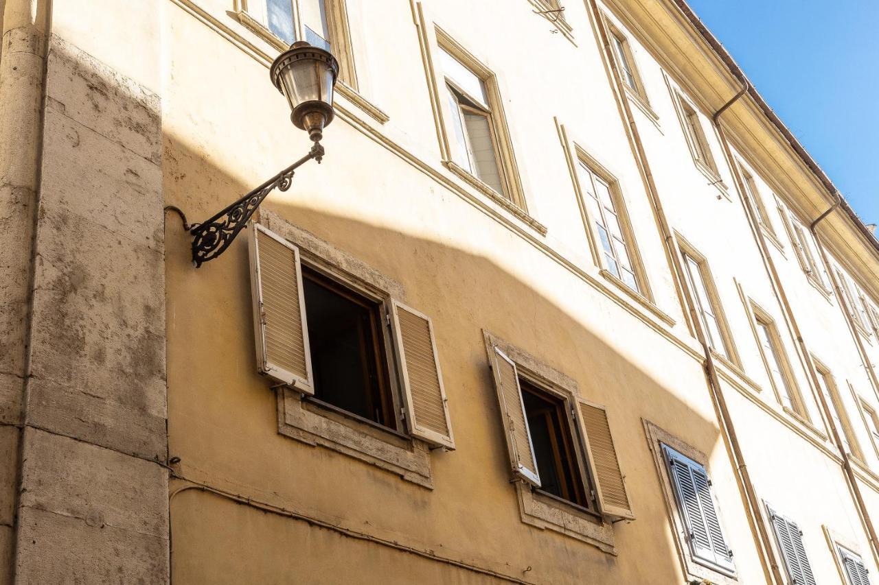 Apartment Pantheon By In Rome