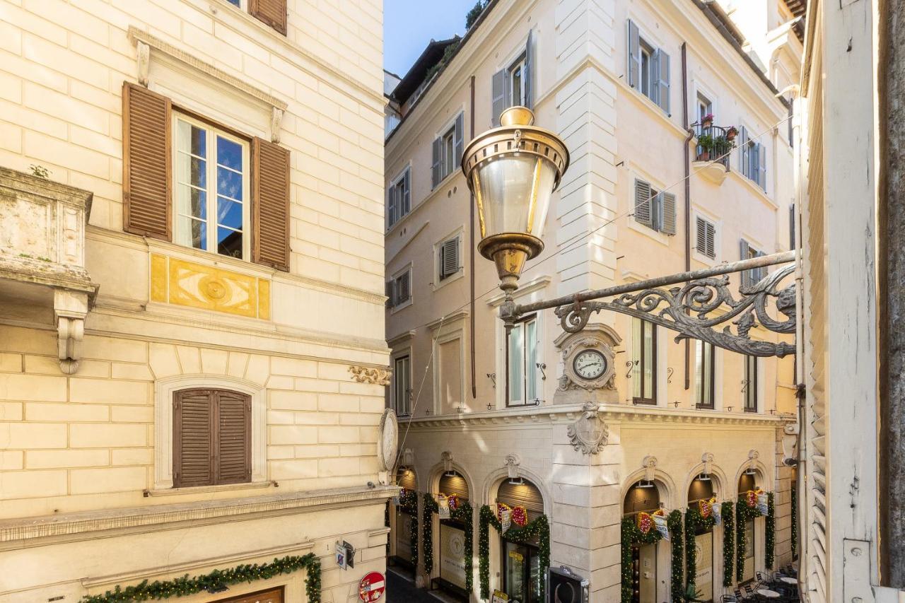 Pantheon By In Apartment Rom