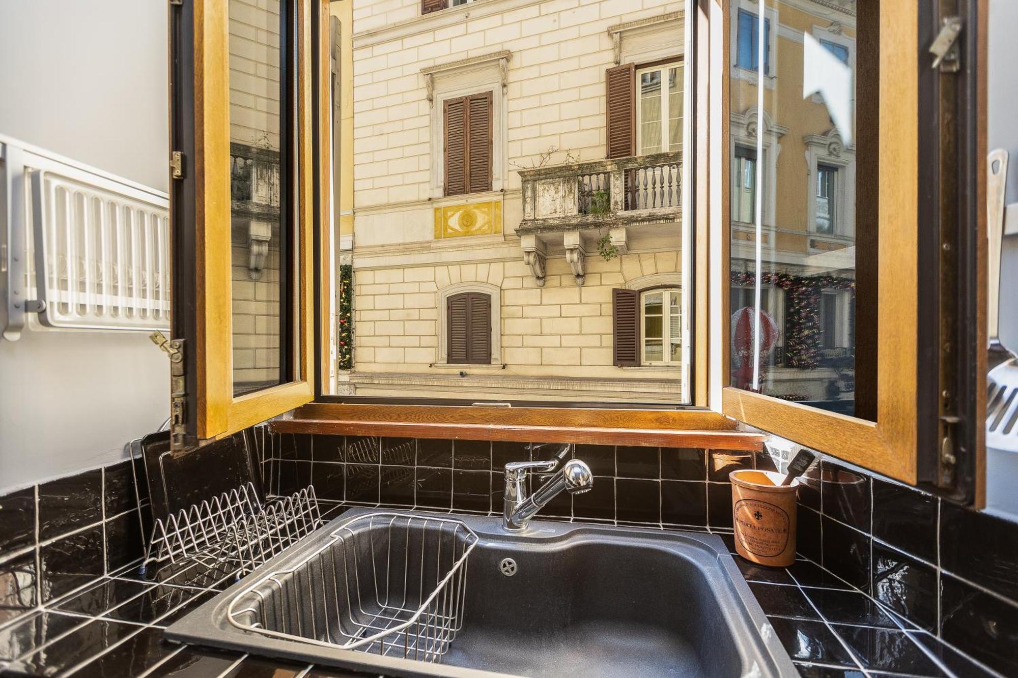 Pantheon By In Apartment Rome